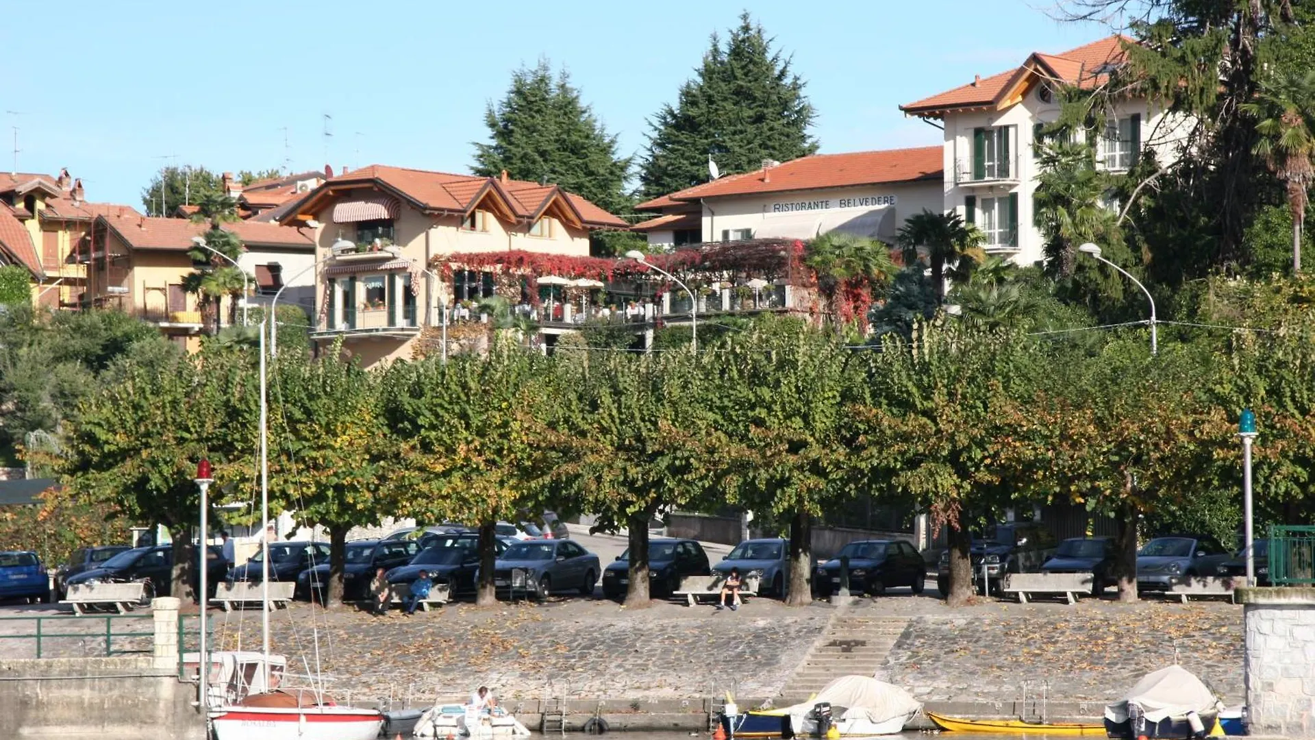 Hotel Belvedere Ranco 3*,