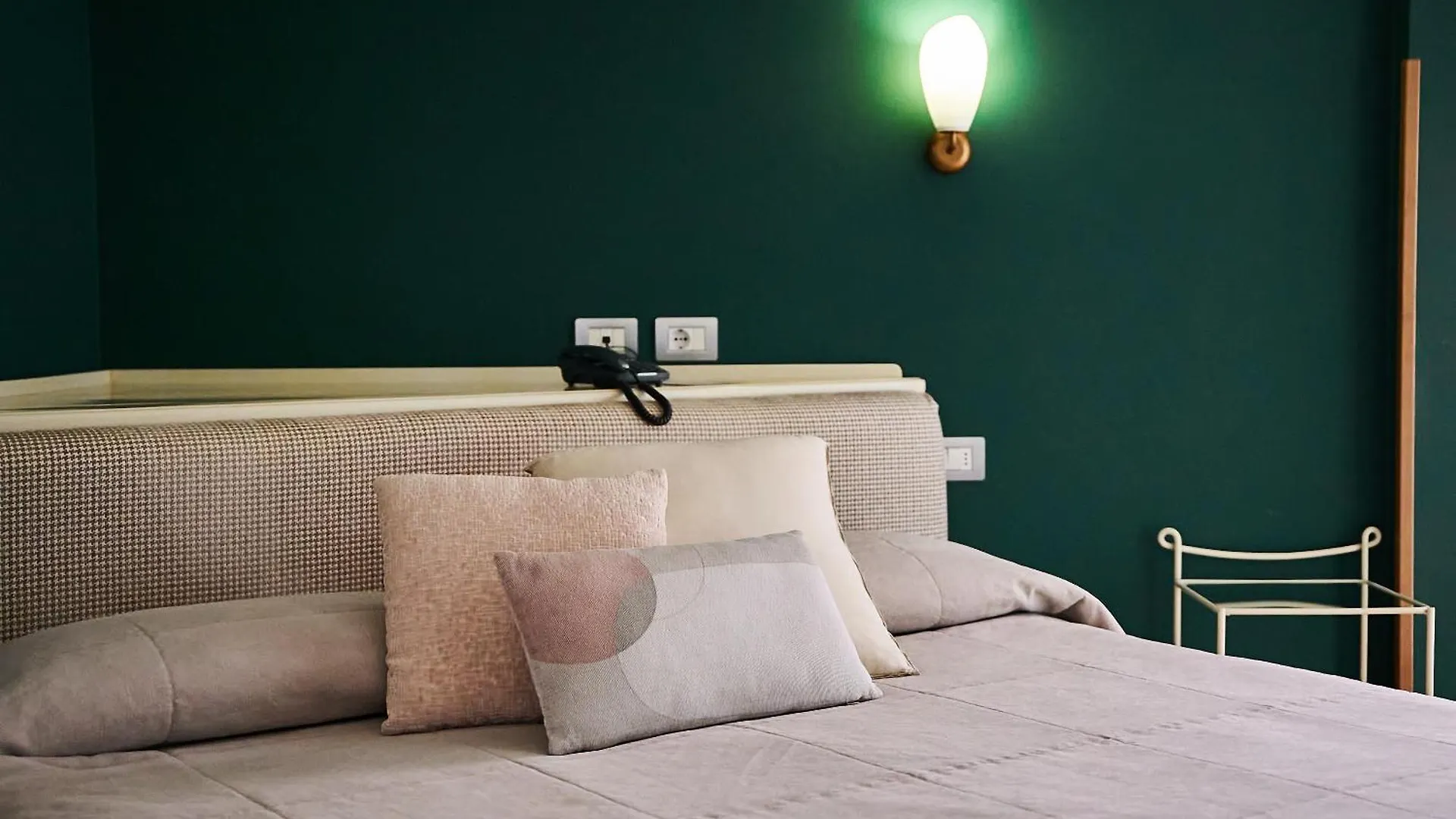 Hotel Belvedere Ranco 3*,