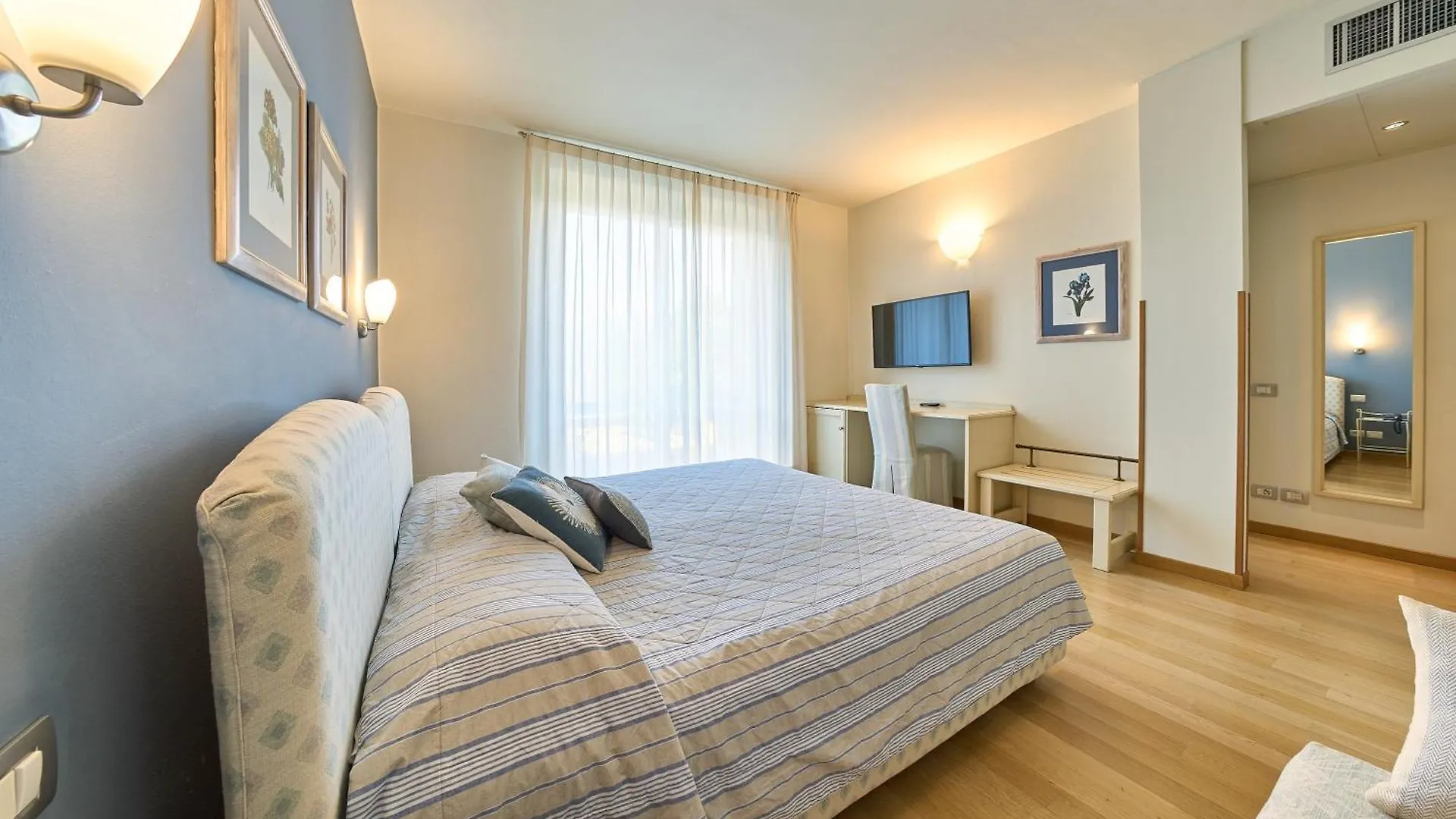 ***  Hotel Belvedere Ranco Italy