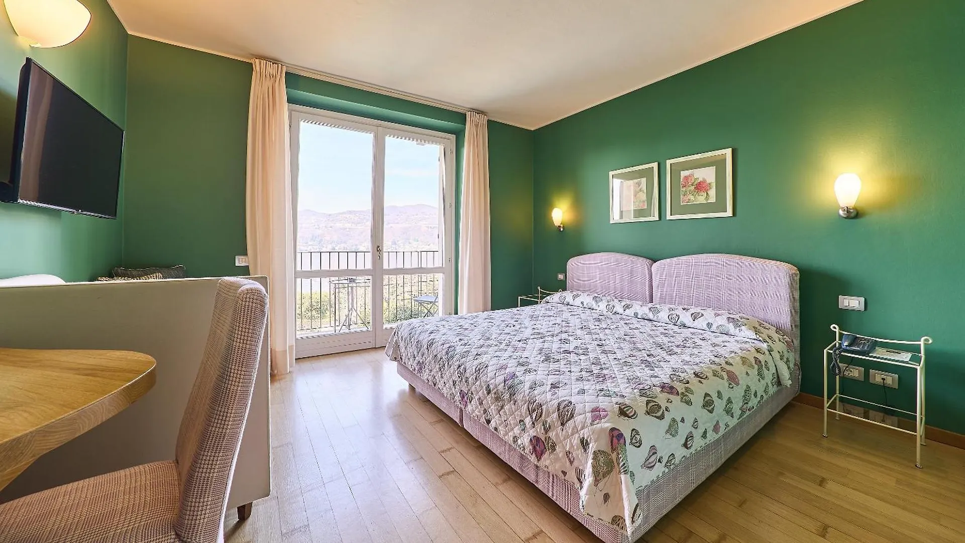 ***  Hotel Belvedere Ranco Italy