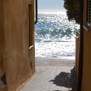 hotel-arabesque.hotelitalianriviera.com/