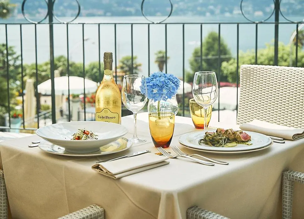 Hotel Belvedere Ranco 3*,