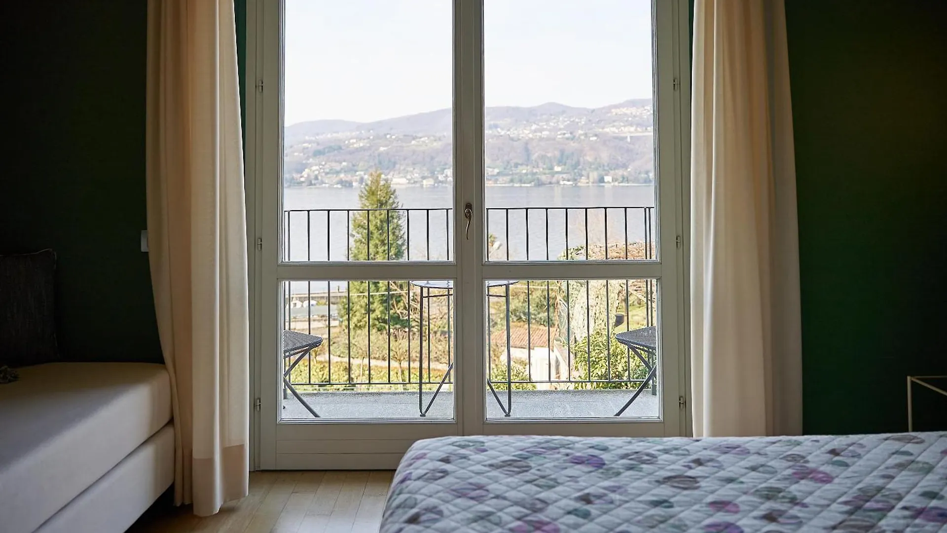 Hotel Belvedere Ranco 3*,