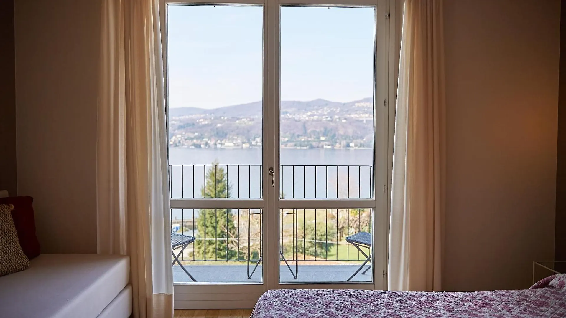 Hotel Belvedere Ranco 3*,  Italien